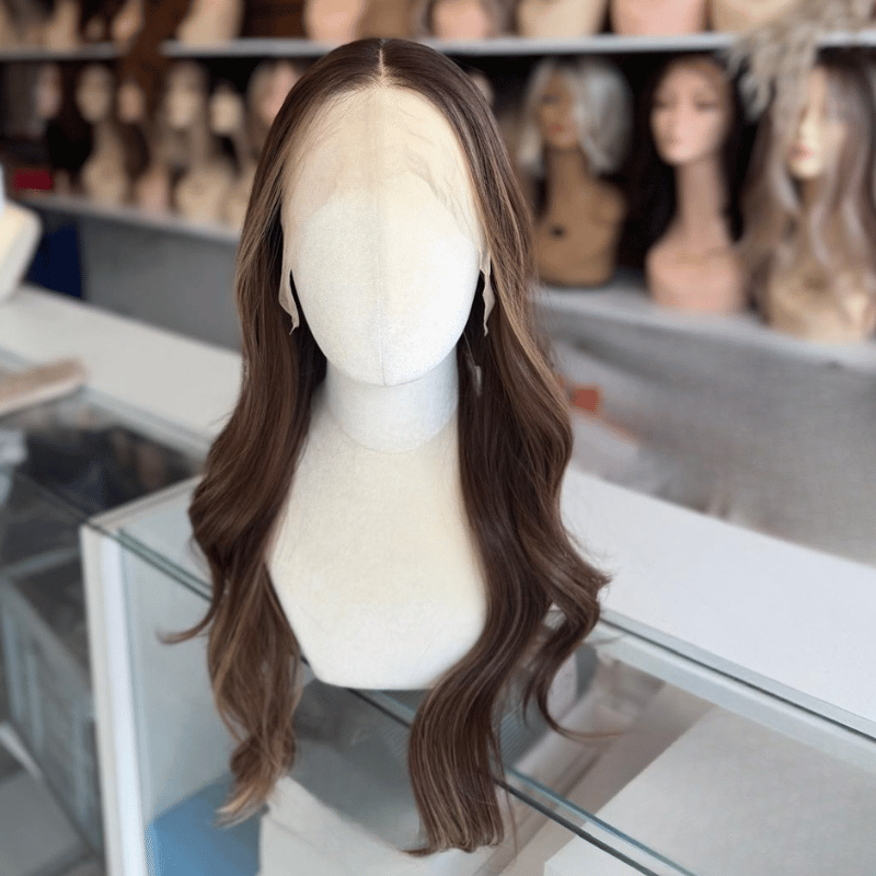Sabine – 22" Chestnut Caramel Highlight 13x4 Lace Front Wig