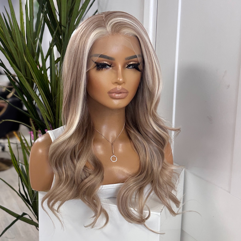 Giselle-22" Vanilla Cashmere Blonde Wavy Synthetic 13x6 Lace Front Wig