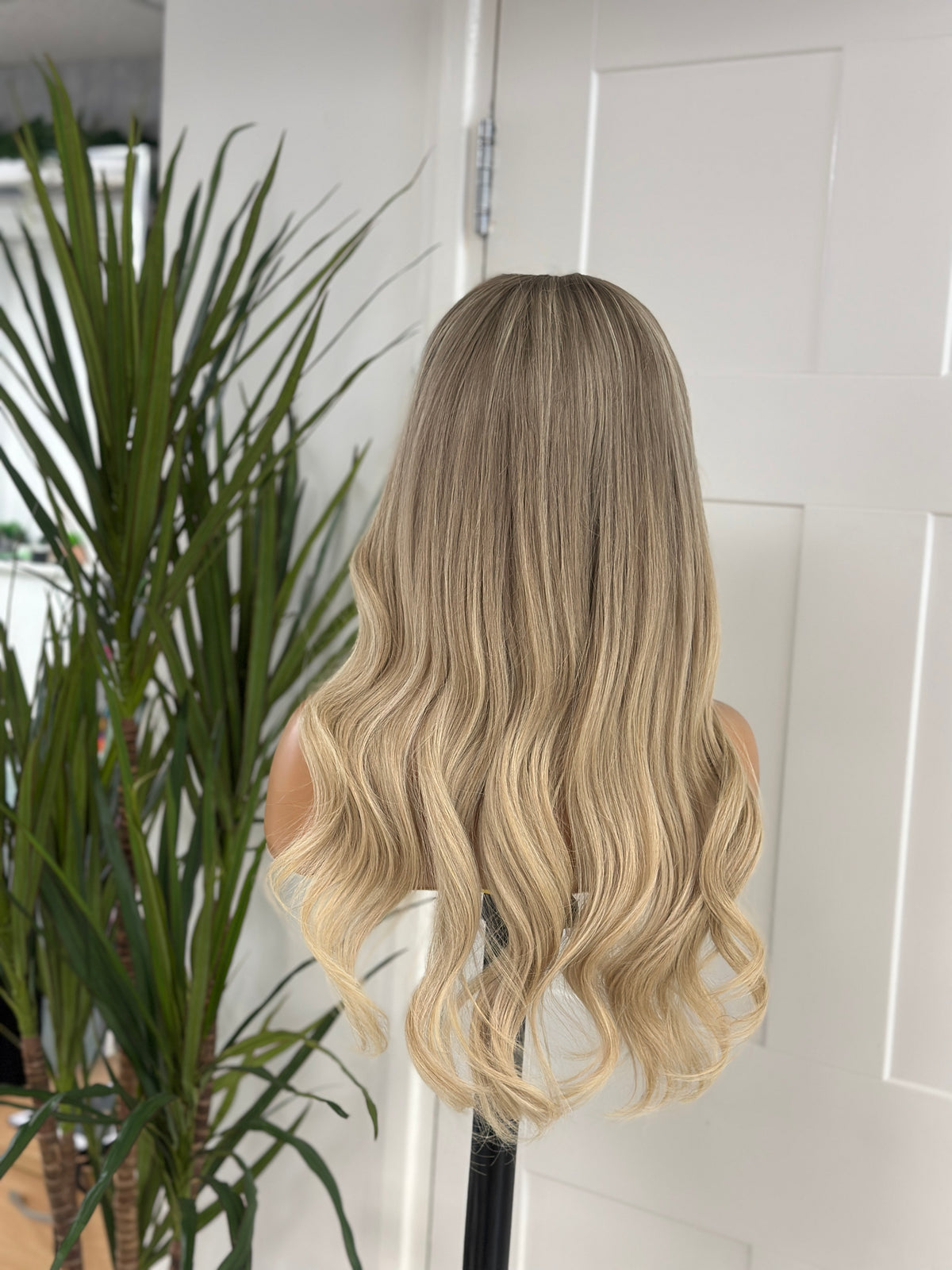 Glueless 14-Inch Blonde Balayage HD Lace Front Wig | 100% Human Hair | Beginner-Friendly-Livia - estellewigsandmore.co.uk