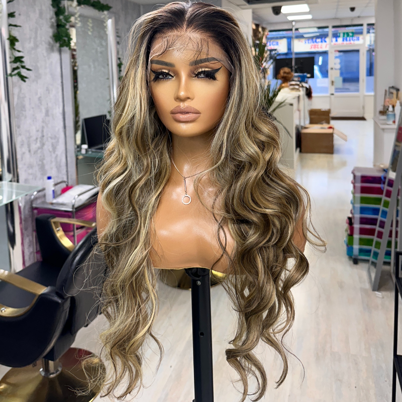 Perruque blonde gelato 28" avec lace front 13×6 | Raie libre, résistante à la chaleur - Alicia