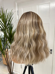 PARIS - Short Wavy Bob Rooted Mix Blonde Lace Front Wig