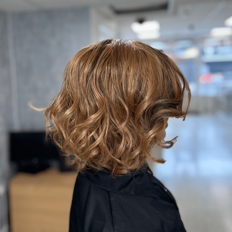 EW212-8 Inch Caramel Brown Wavy Bob Lace Front Wig - estellewigsandmore.co.uk