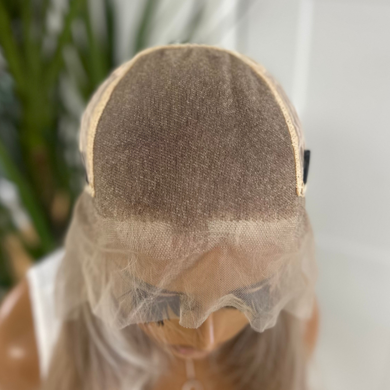 Giselle-22" Vanilla Cashmere Blonde Wavy Synthetic 13x6 Lace Front Wig
