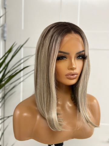 OLIVIA- Short Straight Bob Rooted Mix Blonde Lace Front Wig