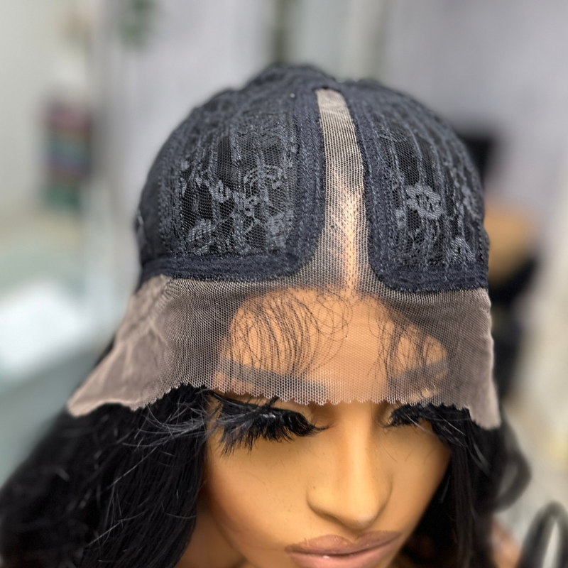 JANE – 20” Voluminous Layered Heat-Safe Synthetic Wig