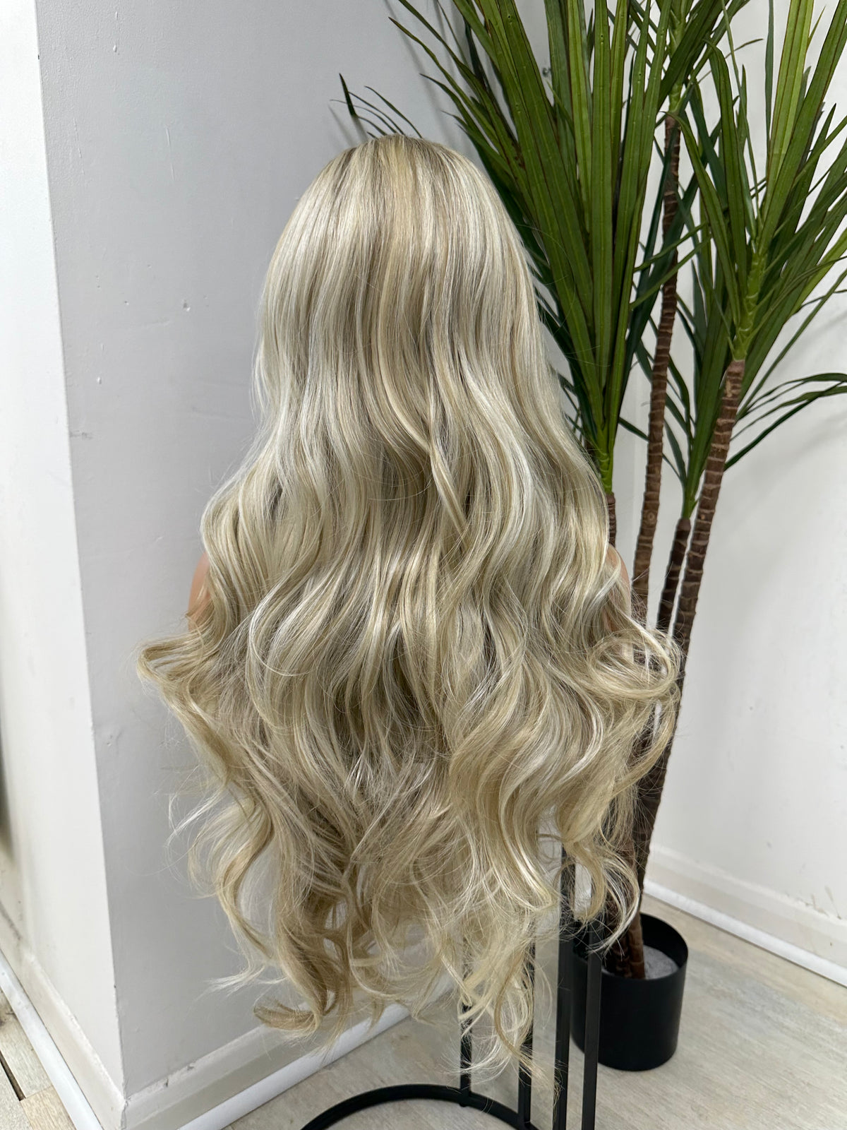 Long Wavy Mixed Blonde Synthetic Lace Front Wig—DULCE - estellewigsandmore.co.uk Synthetic Lace front wig