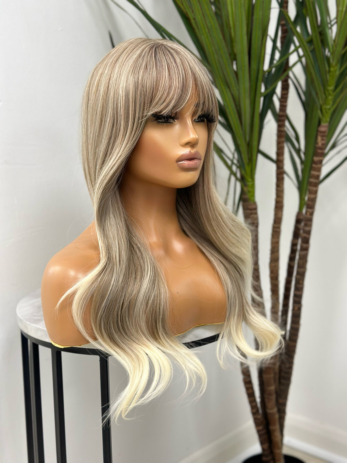 LILI- Light Blonde Mix Layered Synthetic Full Wig - estellewigsandmore.co.uk